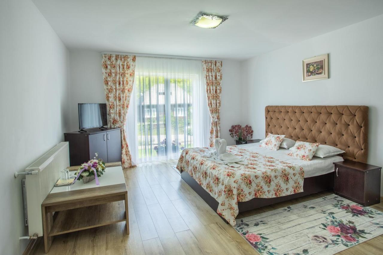 Casa Ina Hotel Moisei Luaran gambar